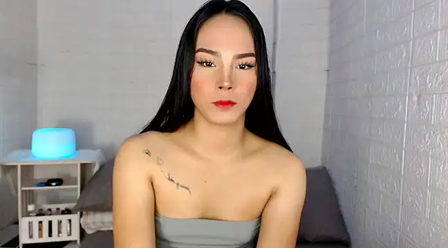 urnaughtydolly69 online show from 02.15.25