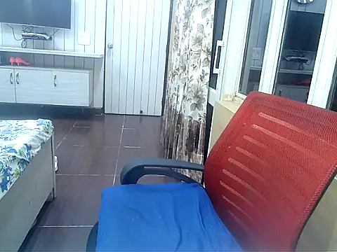 Snapshot of yourradhika chatting on 03.19.25 yourradhika online show from 03.19.25