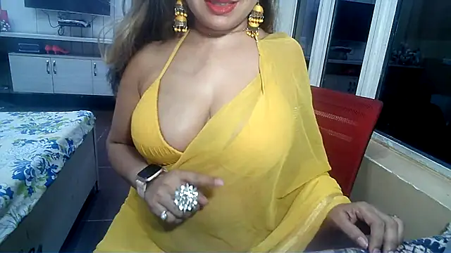 Snapshot of yourradhika chatting on 03.20.25 yourradhika online show from 03.20.25