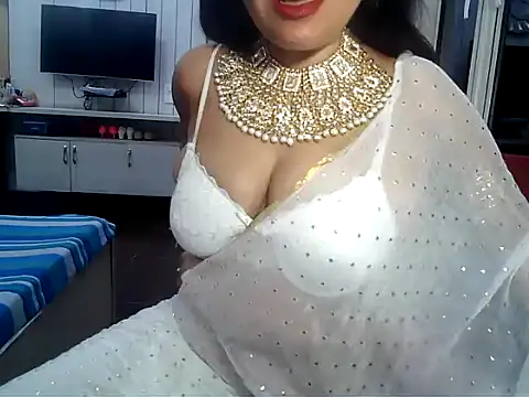 Snapshot of yourradhika chatting on 11.30.25 yourradhika online show from 11.30.25
