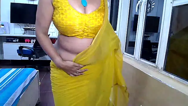 Snapshot of yourradhika chatting on 08.07.26 yourradhika online show from 08.07.26