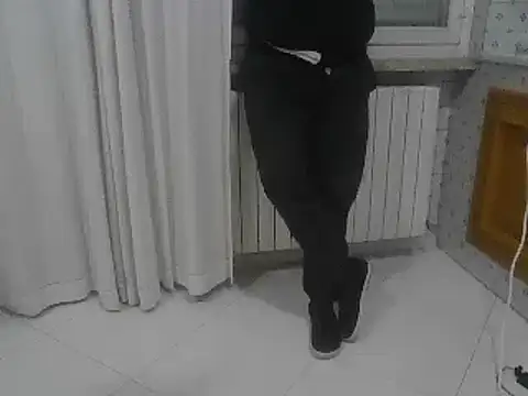 Snapshot of polloiw chatting on 12.07.24 polloiw online show from 12.07.24