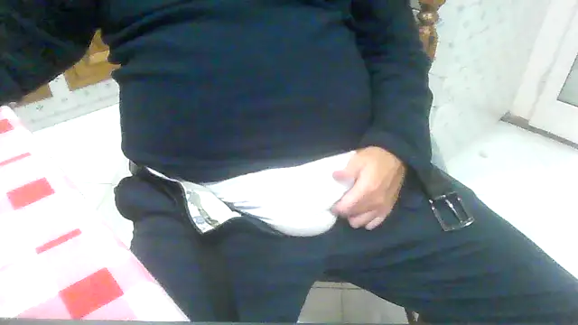 Snapshot of polloiw chatting on 10.13.25 polloiw online show from 10.13.25