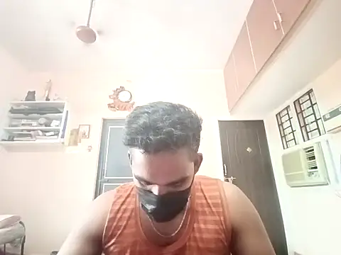 Snapshot of luckyloki chatting on 10.02.25 luckyloki online show from 10.02.25