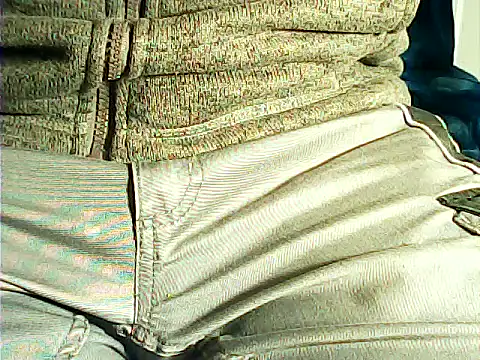 Snapshot of kalinixta chatting on 10.30.25 kalinixta online show from 10.30.25