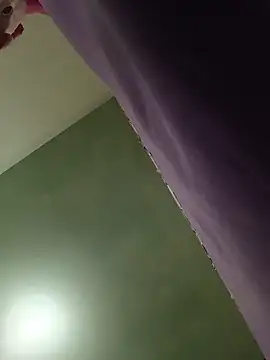 Snapshot of Mirellar18 chatting on 05.15.26 Mirellar18 online show from 05.15.26