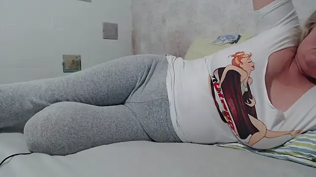 Snapshot of Miss_Night21 chatting on 11.28.25 Miss Night21 online show from 11.28.25