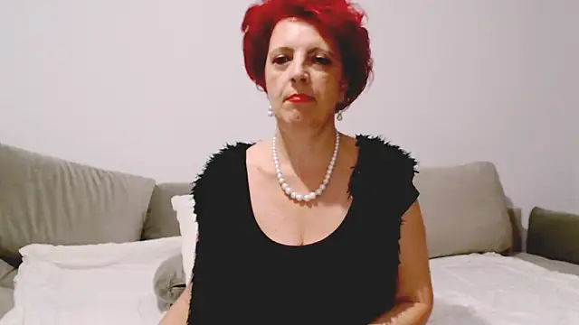 MilfSupreme online show from 10.24.25