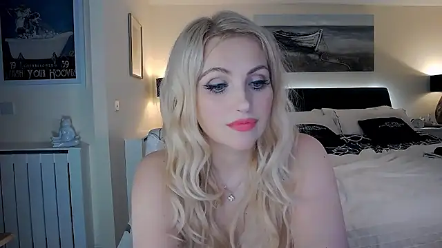 Snapshot of AlbanyWhite chatting on 01.14.26 AlbanyWhite online show from 01.14.26