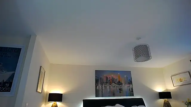 AlbanyWhite online show from 08.05.26