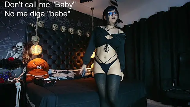 Snapshot of AlexHoe_ chatting on 06.15.26 AlexHoe online show from 06.15.26