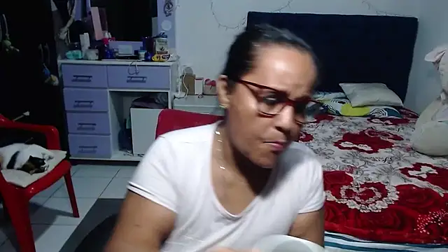 Snapshot of pervert_mommy_ chatting on 05.22.26 pervert mommy online show from 05.22.26