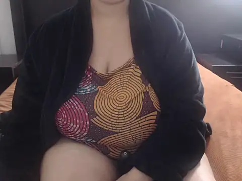 XHotJuicyBootyXX online show from 07.03.26