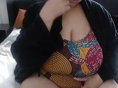 XHotJuicyBootyXX online show from 07.28.26