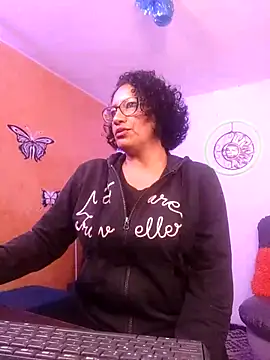 scarlet wet online show from 03.07.25