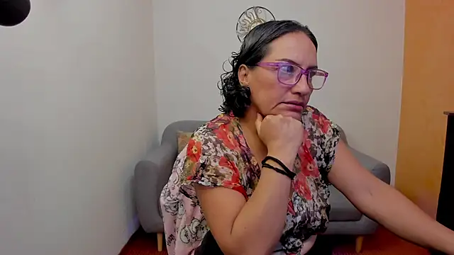 scarlet wet online show from 06.11.26