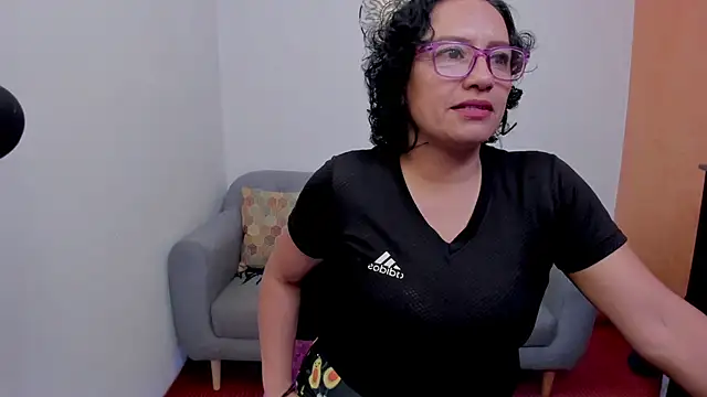 scarlet wet online show from 07.17.26