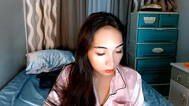 SweetLilly 18 online show from 06.17.26