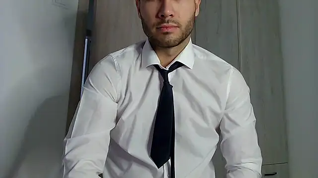 Justynn1 online show from 12.31.24