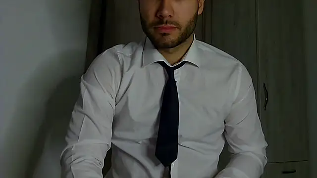 Justynn1 online show from 10.20.25