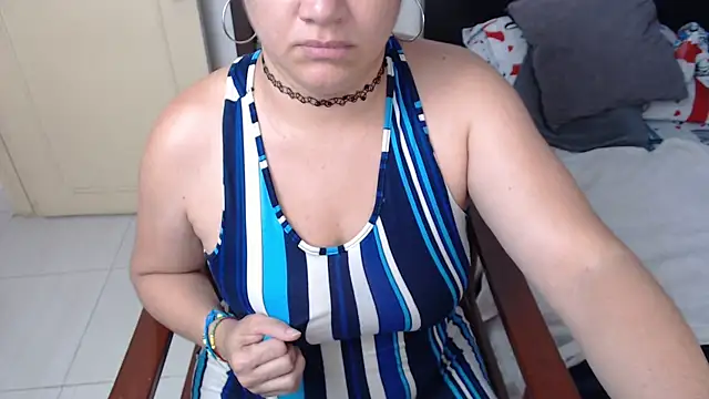 Snapshot of GlendaStarx chatting on 02.15.26 GlendaStarx online show from 02.15.26