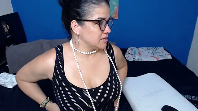 GlendaStarx online show from 04.19.26