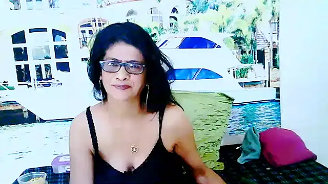 IndianAllure online show from 01.15.25