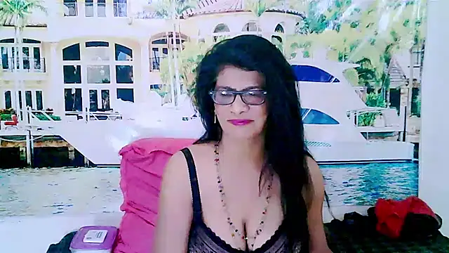 IndianAllure online show from 01.16.25