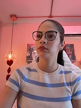 Snapshot of Zoe_Bae chatting on 02.17.25 Zoe Bae online show from 02.17.25