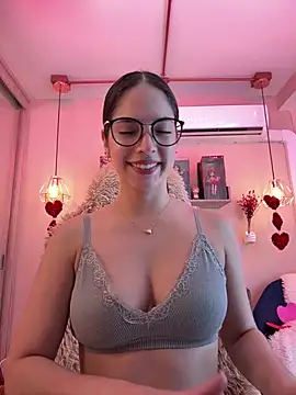 Snapshot of Zoe_Bae chatting on 02.19.25 Zoe Bae online show from 02.19.25