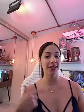 Snapshot of Zoe_Bae chatting on 01.10.26 Zoe Bae online show from 01.10.26