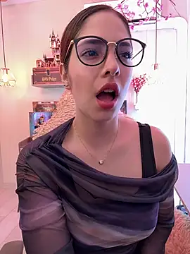 Snapshot of Zoe_Bae chatting on 02.01.26 Zoe Bae online show from 02.01.26