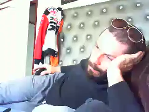 Snapshot of Sitonmyface2020@xh chatting on 03.05.25 Sitonmyface2020xh online show from 03.05.25