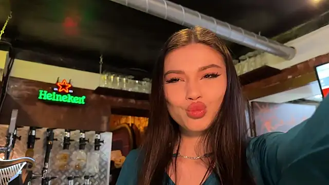 Snapshot of dirtypub chatting on 02.11.25 dirtypub online show from 02.11.25