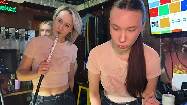 Snapshot of dirtypub chatting on 02.22.25 dirtypub online show from 02.22.25