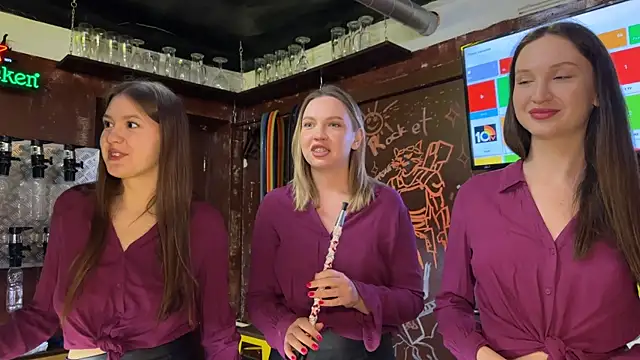 Snapshot of dirtypub chatting on 11.23.25 dirtypub online show from 11.23.25