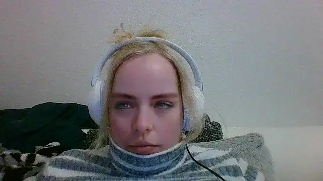 vaneza02 online show from 03.22.25