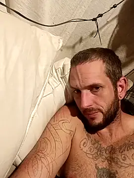 Snapshot of florida-boy39 chatting on 10.03.25 florida-boy39 online show from 10.03.25