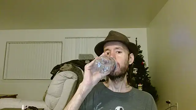 Snapshot of Darking_Yoh chatting on 12.02.24 Darking Yoh online show from 12.02.24