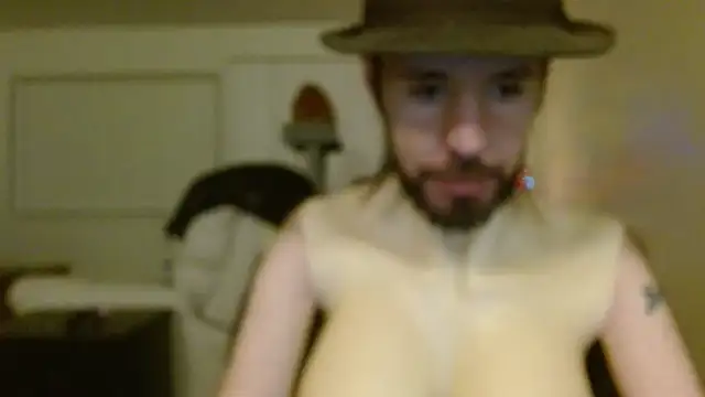 Snapshot of Darking_Yoh chatting on 12.21.24 Darking Yoh online show from 12.21.24