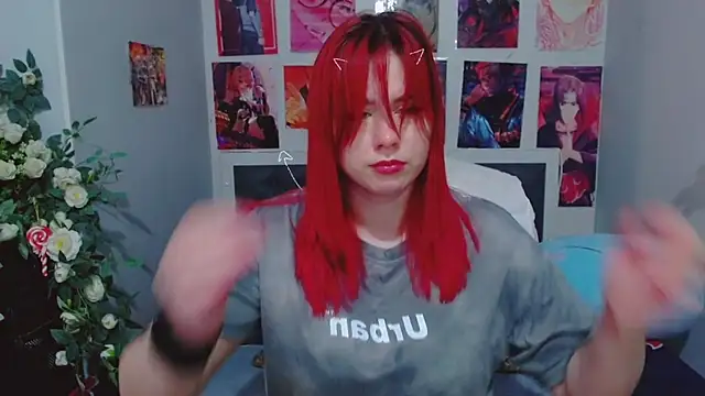 Snapshot of MikaMoonn chatting on 12.16.24 MikaMoonn online show from 12.16.24