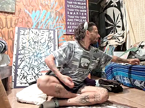 Snapshot of Toycockhot chatting on 11.20.25 Toycockhot online show from 11.20.25