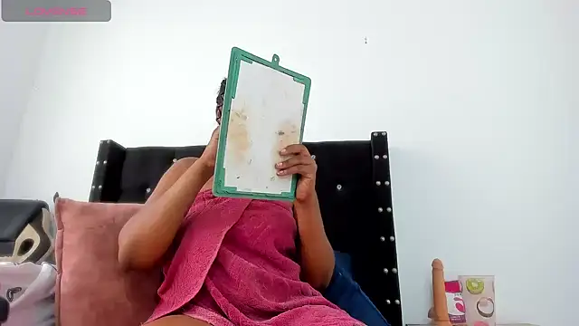 Snapshot of ebonnylatinx chatting on 11.04.25 ebonnylatinx online show from 11.04.25