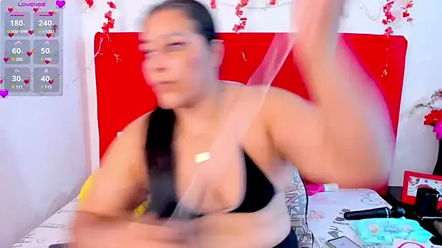 Snapshot of SexxyPamela chatting on 03.07.25 SexxyPamela online show from 03.07.25