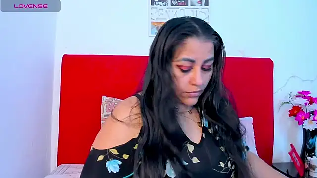 Snapshot of SexxyPamela chatting on 03.18.25 SexxyPamela online show from 03.18.25