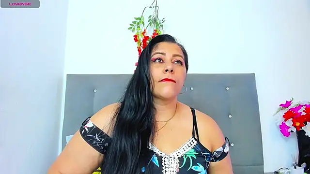 Snapshot of SexxyPamela chatting on 09.19.25 SexxyPamela online show from 09.19.25