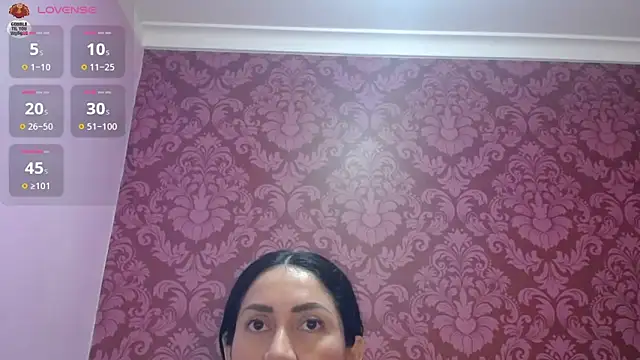 Snapshot of juliana_diaz chatting on 05.22.26 juliana diaz online show from 05.22.26