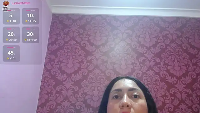 Snapshot of juliana_diaz chatting on 05.25.26 juliana diaz online show from 05.25.26