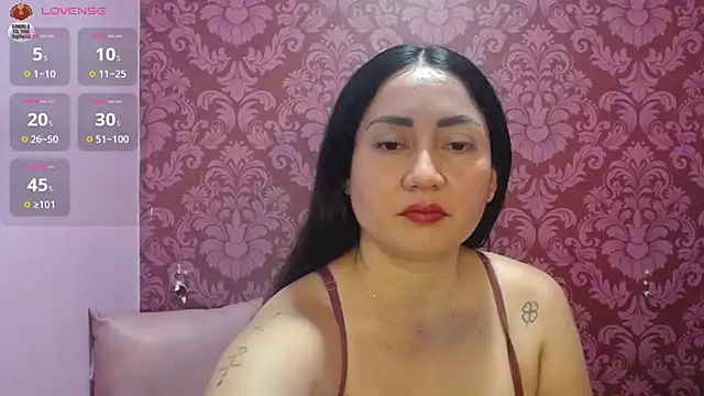 Snapshot of juliana_diaz chatting on 06.12.26 juliana diaz online show from 06.12.26