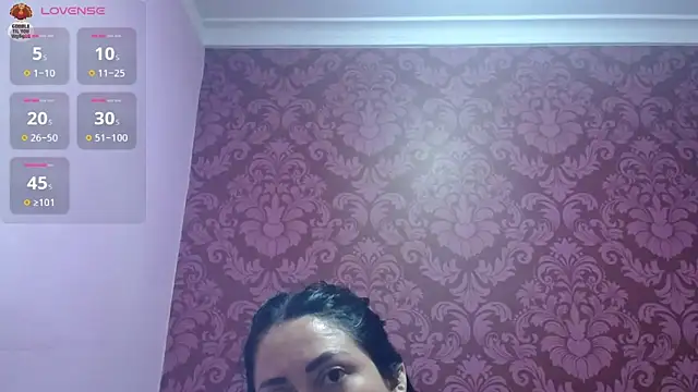 Snapshot of juliana_diaz chatting on 06.16.26 juliana diaz online show from 06.16.26